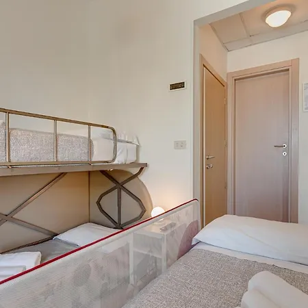 Caesar Hotel 3*